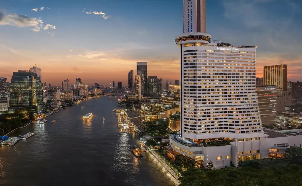 โรงแรมมิลเลนเนียม ฮิลตัน กรุงเทพฯ