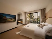 Yue Mansion • French Vintage Riverside Resort Hotel
