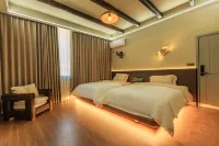 Yunlai Xiaozhan Homestay in Hefeng County
