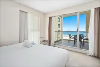 Beachfront at Glenelg Oaks Parking Pool Gym Wi-Fi