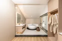 Qin Luxe Qinglefu Courtyard Hotel (High Speed Railway Station Jiaxing Road Food Street) - romantis