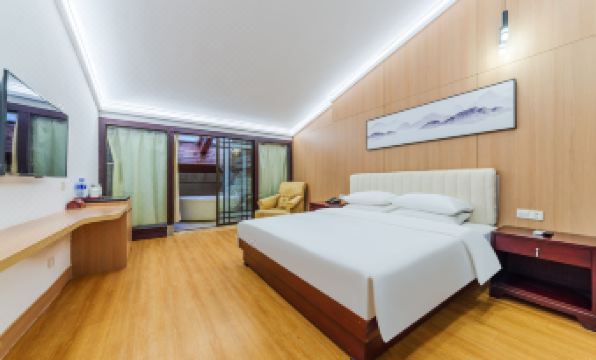 West Lake Hillview International Hotel