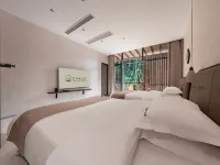 Qinglong Township, Longge Village, Hongcun Group, Qinglong Dispatch 150 meters to the southeast Hotels near Xijin Ferry