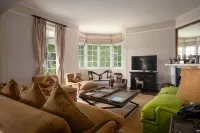 Hill Rise Luxury Villa & Stables by Edwards Collection