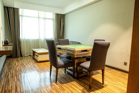 Yiju Hotel (Xiangyang Renmin Road Tianyuan Siji City Branch) Отели рядом с достопримечательностью «Xiangyang Park»