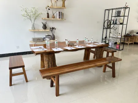 Westyard Lodge.Libo Отели рядом с достопримечательностью «Libo Zhangjiang Scenery Spot Management Office»