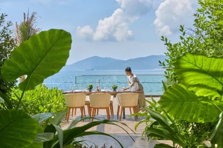 Villa Le Corail, A Gran Melia Hotel Отели рядом с достопримечательностью «Lucky Foot Spa Nha Trang»