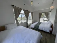 Yonna Yonna よんなよんな Hotels near Irabuohashi Bridge