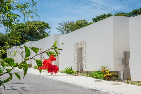 pool villa Sanrriott Motobu Okinawa Villa