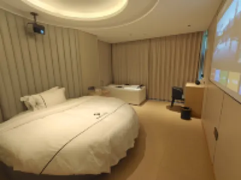 Nanguo Garden Hotel Hotels in Sandu