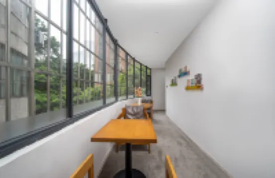 荔枝紅了·雅緻單間青年泊旅（廣州體育西路地鐵站正佳廣場店）