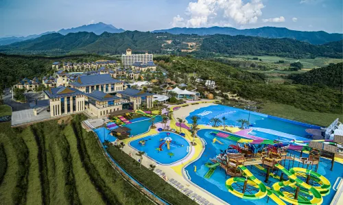 Shaoguan Longtai Wengshanyuan Hot Spring City - Mountain view
