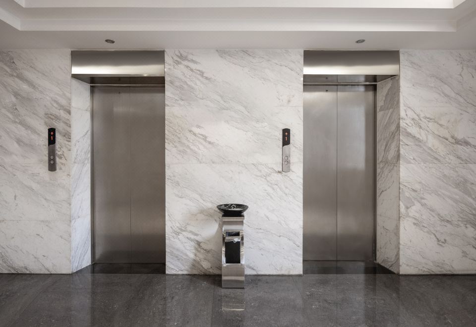 시티 컴포트 인 호텔 로비