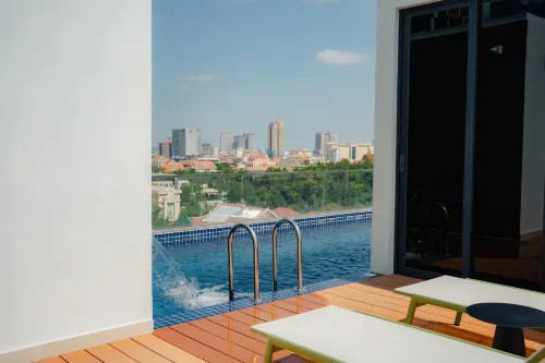 The Scenic Hotel