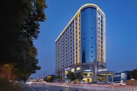 Mehood Yizhi | Ezzy Urban Culture Hub Cultural Resort Hotel (Liuyang River Scenic Bridge)