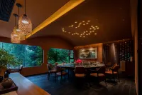 Longyin Jiangnan Hotel