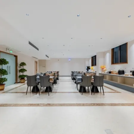 Elong Anyun Hotel (Fuyang Linquan County Government Service Center)