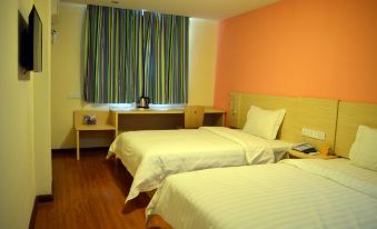 7Days Inn Chain Hotel (Hengshui Railway Station Central Avenue)
