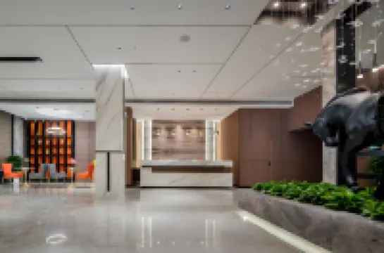 藝選酒店YIXUAN（上饒廣信區第七中學吾悅廣場店）