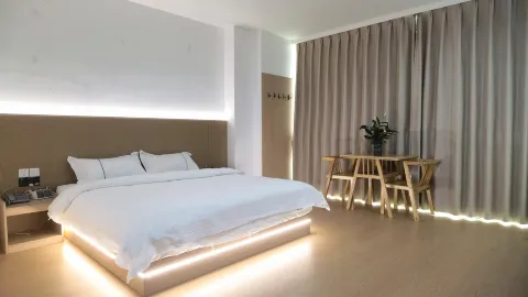 Datian Baoshan Business Hotel in Датянь