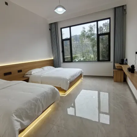 Linzhou Lakeside Cottage Homestay