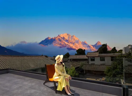 Lijiang Yulong Laixi Mountain View Homestay