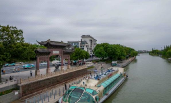 Yangzhou Dongguan Street Skinny West Lake Road Light Residence Hotel