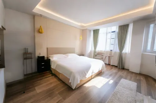 Guizhou Nanxin Hotel (Zunyi High-speed Railway Station)