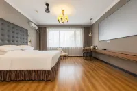 Pavilion Conference Center Hotel (Puyang Ginza Mall) Hotels near Puyangdong Railway Station