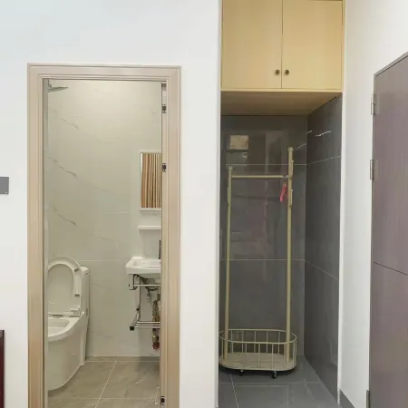Xin Nanyue Apartment (Luhe Linrun Times Center) Hoteles en Condado de Luhe