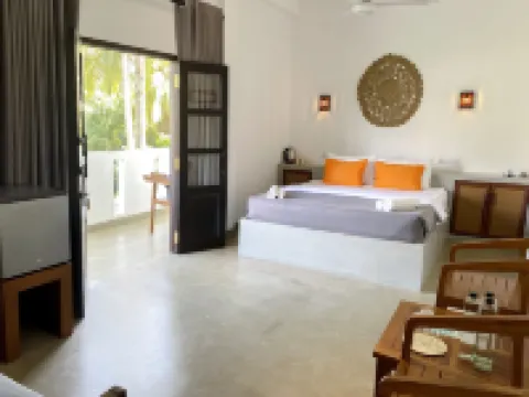 Lum Residence Hotels in Ahangama