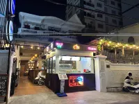 游泳池畔別墅 巴薩克巷附近的飯店