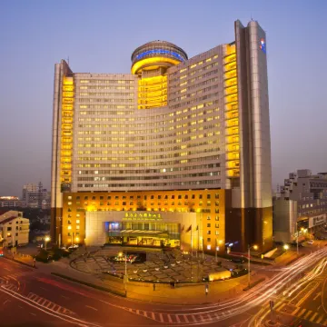 Huafang Jinling International Hotel Hotels near Zhangjiagang Dream Ocean Kingdom
