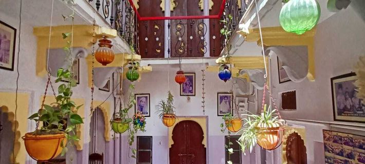 Nukkad Guest House Near Lake Pichola โรงแรมในอุเดเปอร์