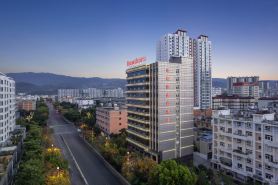 Haofeng Wyndham Hotel (Lincang Municipal Government Yulong Lake Park)