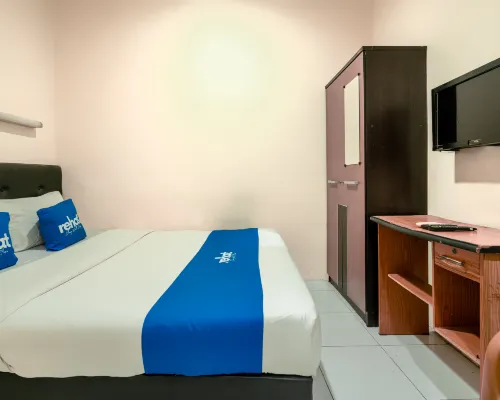 Rehat at Wahidin Guest House Hotels in Kejaksan