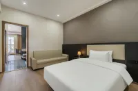 Chuxiong Anrui Hotel (Yi Ethnic Ancient Town) - Balcony