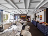 Grand Riccarton Hotel Hotels near Riccarton