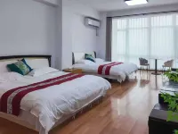 Xiaojie Guesthouse (Dandong Yalu River Broken Bridge Branch)