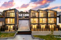 Morden 3BR Townhouse Gated Community Parking Free | CCTV Hotels near Waitakere