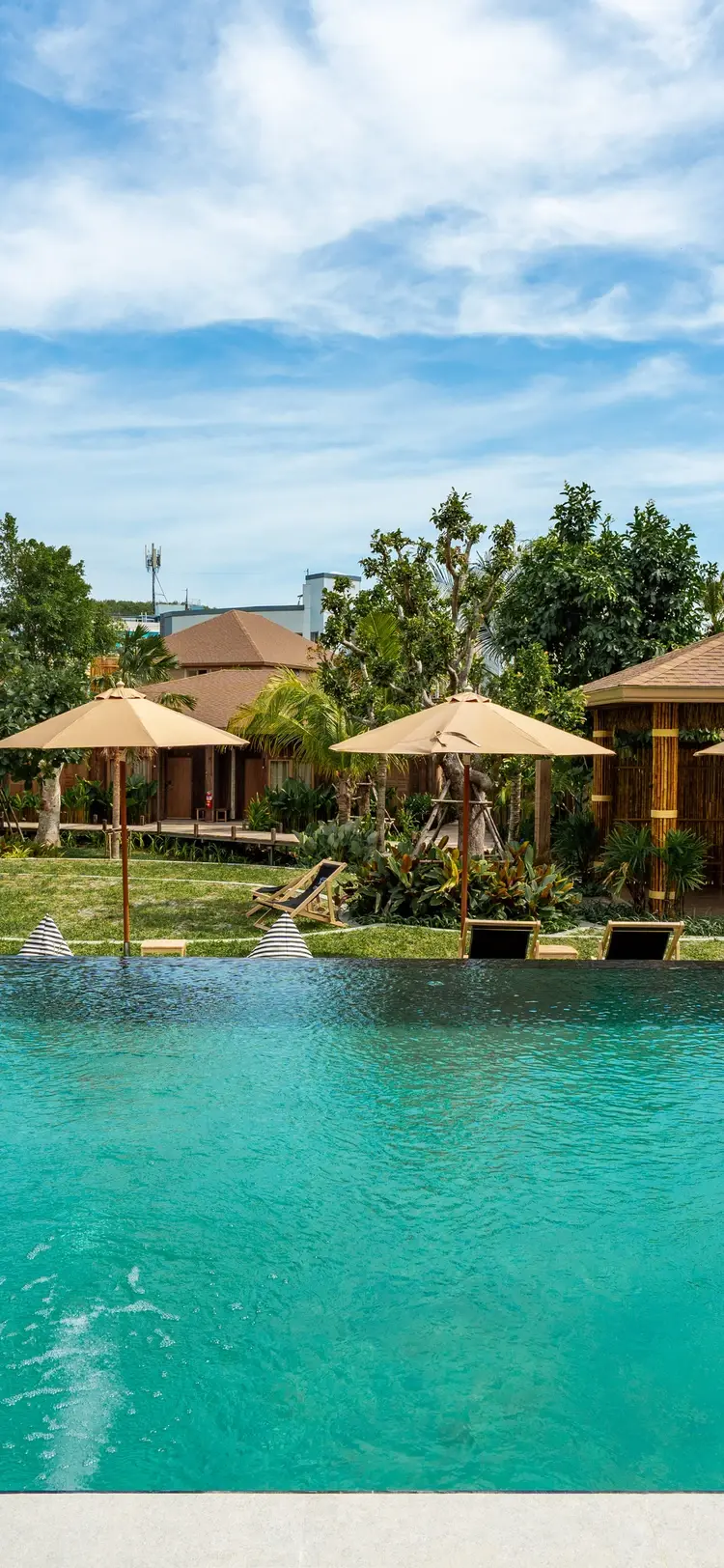 รูปภาพของชายคา ริทรีท