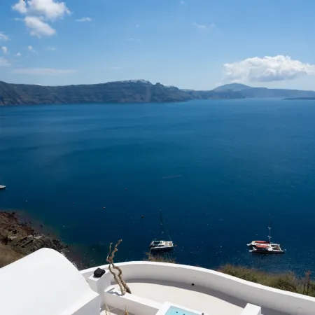 You and Me Suites Oia
