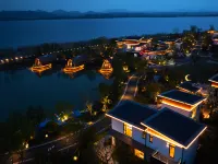 Huangpi Lianju · Lujiang Resort Hotel Hotel a Lujiang