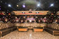 Ruiyi International Hotel - bar