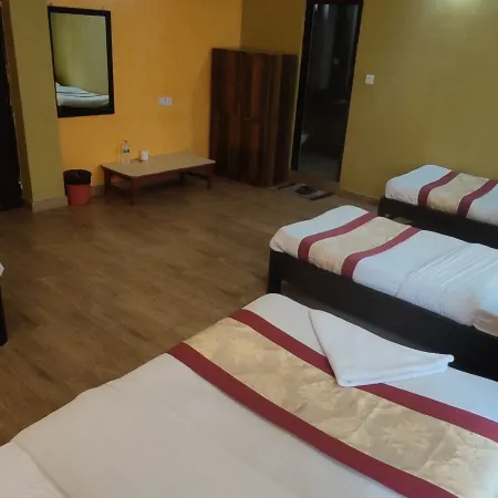 Hotel August International