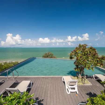 Bayphere Residence Sea View Private Beach With Fitness and Pool