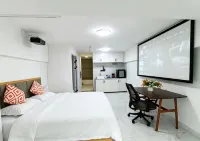 Yiyou Apartment - New
