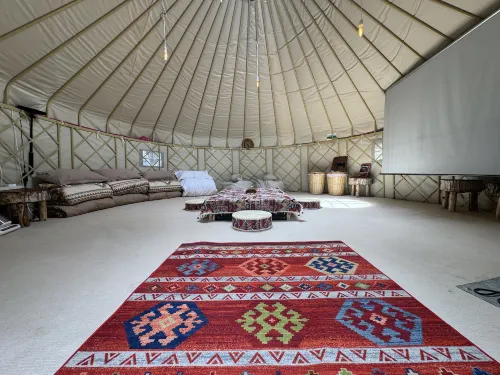 White Perch Grassland Homestay, Guozigou - فطور