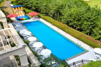 Seosansoo Golf and Resort Seosan - Pools