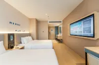 Home Inn (Shanghai Bailian Youyi City Shopping Center Metro Station Wujiaochang Branch) Hotels in Wujiaochang Commercial Area